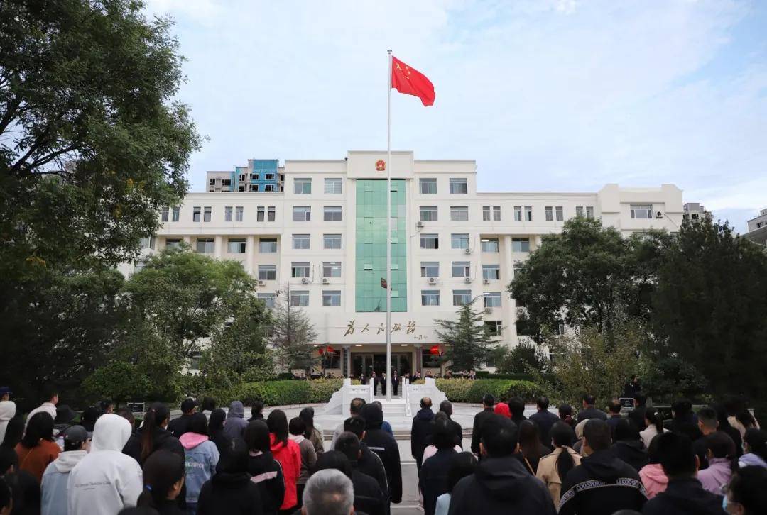 hga030怎么开户_“一家几口都是公务员”hga030怎么开户，人口小县财政供养入不敷出！副部级退休官员建议探索“公务人员与常住人口比例式削减”