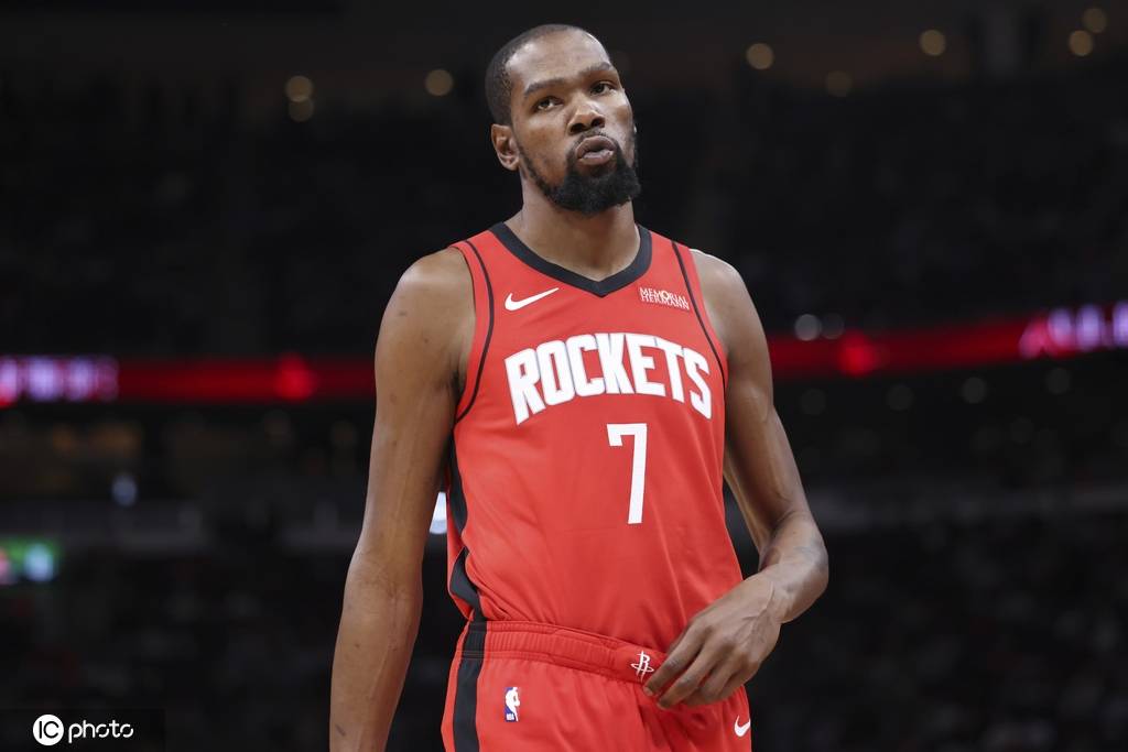 皇冠信用网平台出租_圣诞大战前瞻：詹杜对话再成焦点 库里直面魔鬼定律